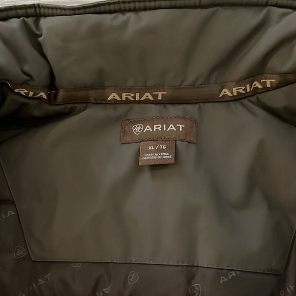 Ariat Insulated Jacket - Picture 5 of 7